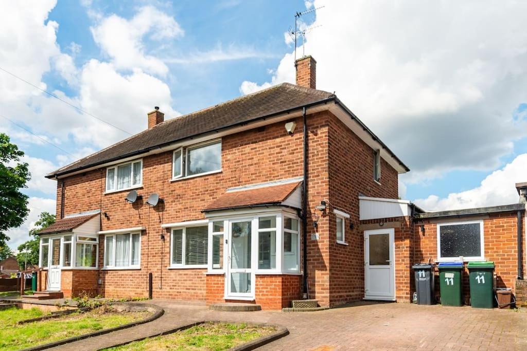Birmingham Great Barr Property Near Junction 7 M6 Exterior foto